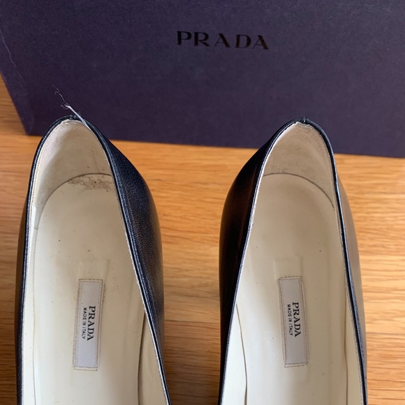 Prada Square Toe Heel with Flower Detail - Picture 8 of 8